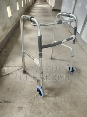 Stainless Adjustable Height Walker朱明foldable Walker較高walker永久walker