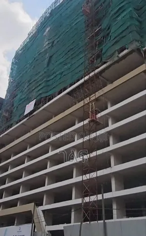 Photo - የንግድ ሱቅ ሽያጭ በቦሌ መድሃኒያለም ዋና አስፓልት ላይ በ6 ወር የምትረከቧቸው ከ16 ካሬ ጀምሮ በፈለጉት ካሬ