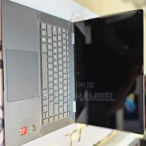 New Laptop HP Envy X360 8GB AMD Ryzen 5 SSD 256GB