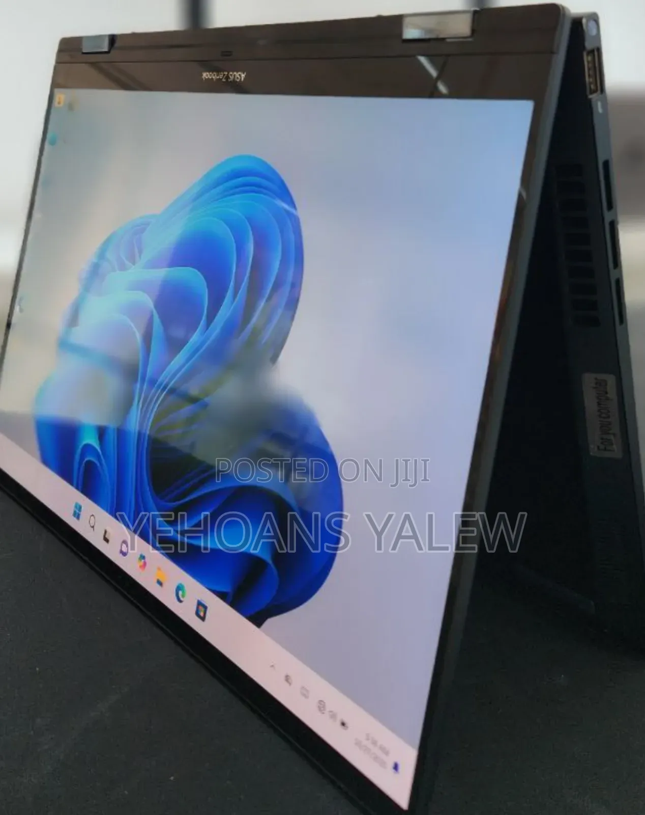 New Laptop Lenovo Yoga 7i 16GB Intel Core Ultra 7 SSD 1T