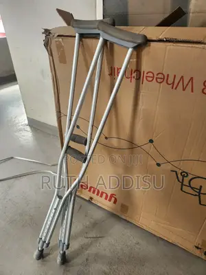 Photo - Elbow Stainless Adjustable Elbow Crutches軍事crutches戴序crutches