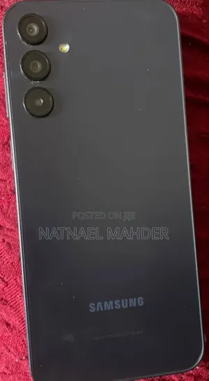 Photo - New Samsung Galaxy A15 128 GB Purple