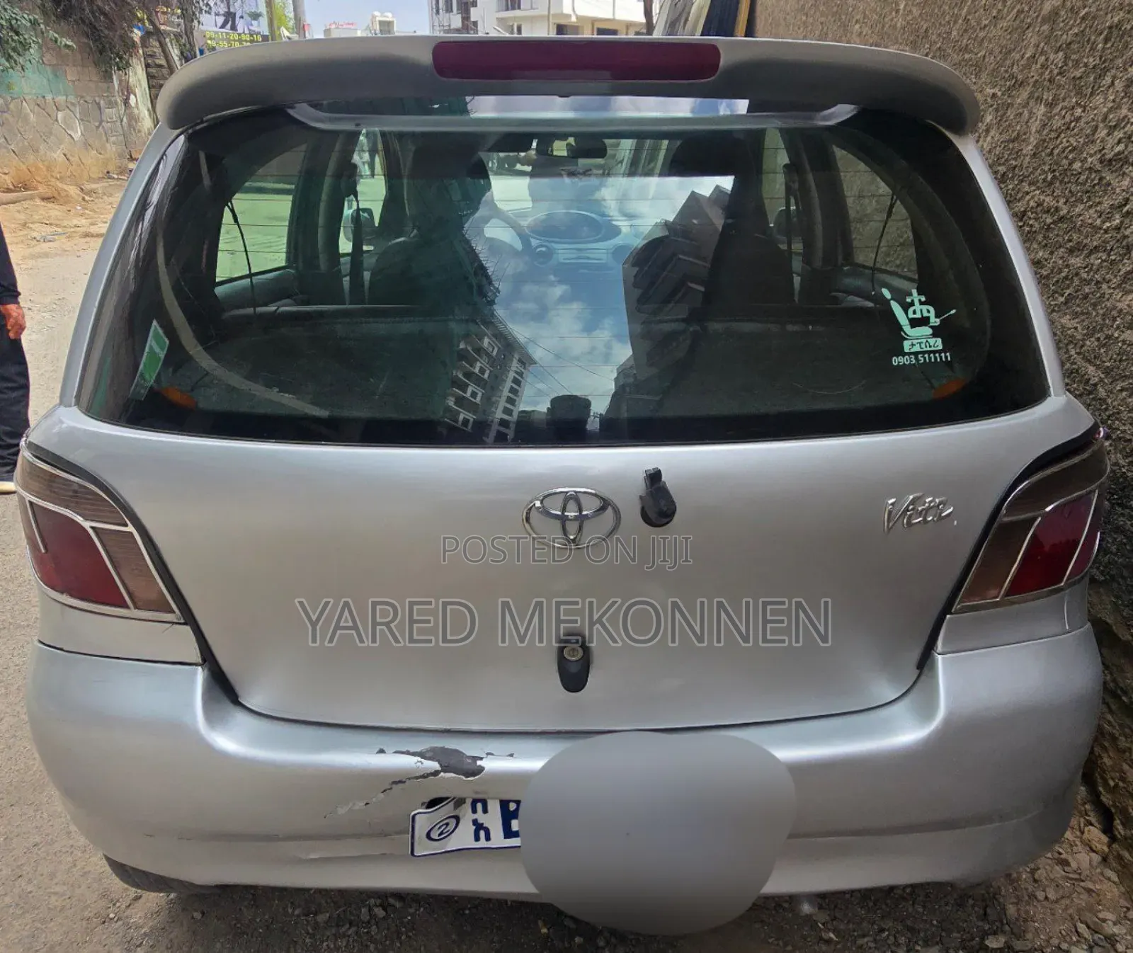 Toyota Vitz 2000 Silver