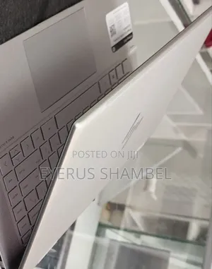 New Laptop HP Envy X360 8GB Intel Core I5 SSD 512GB