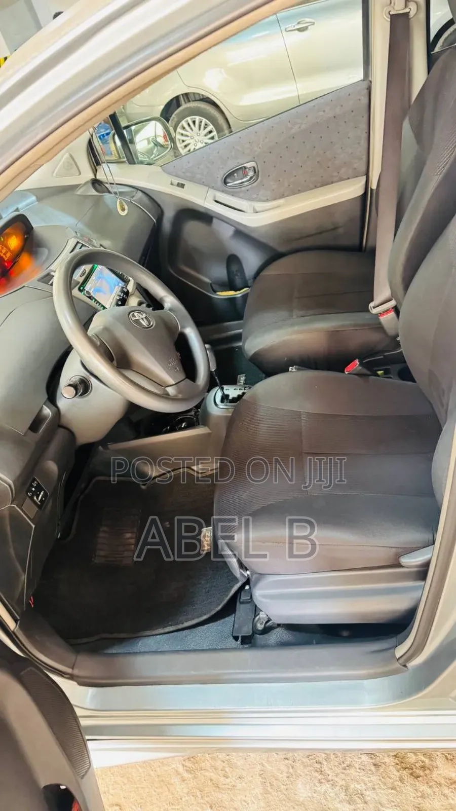 Toyota Yaris 2010 Gray