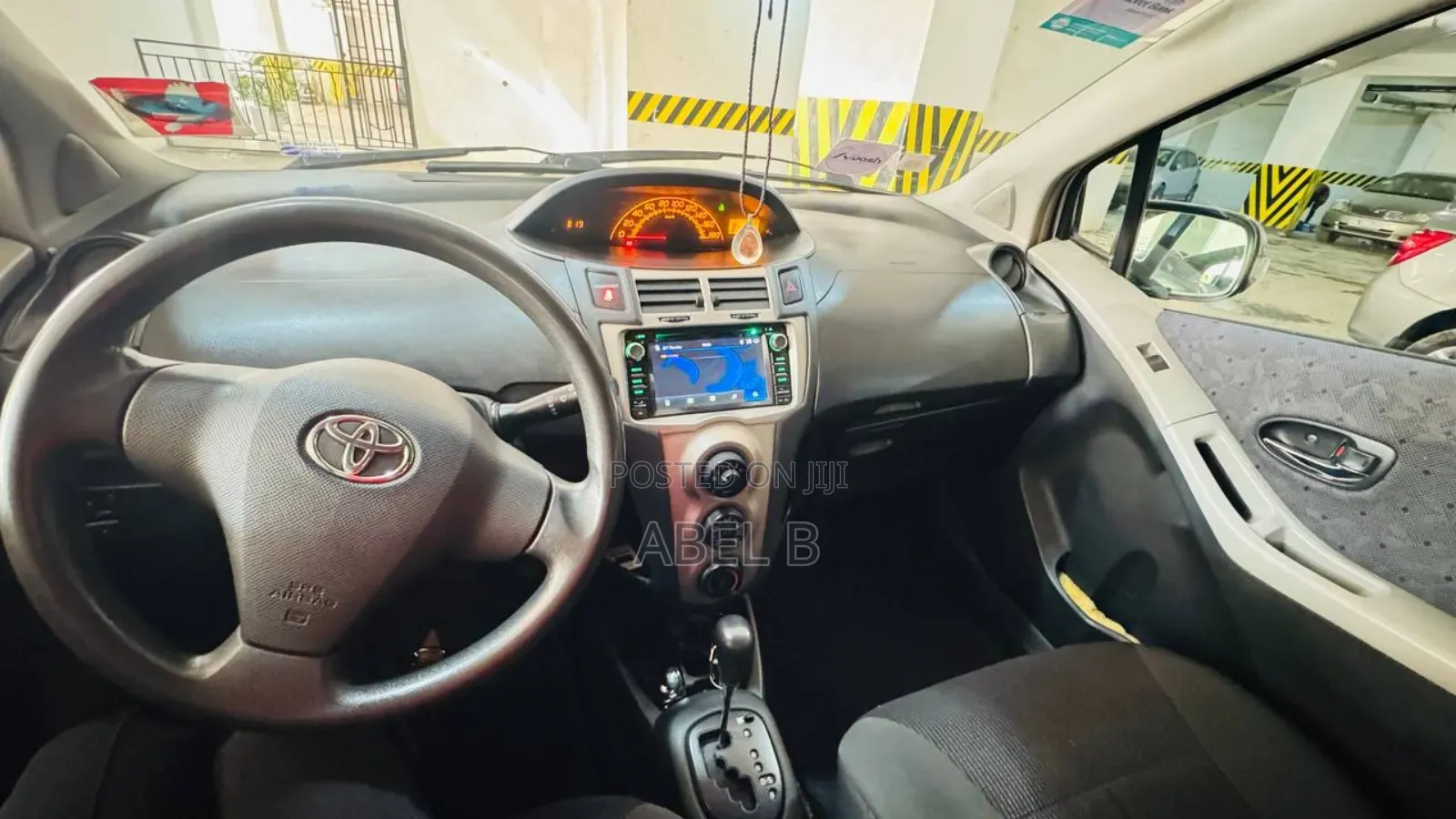 Toyota Yaris 2010 Gray