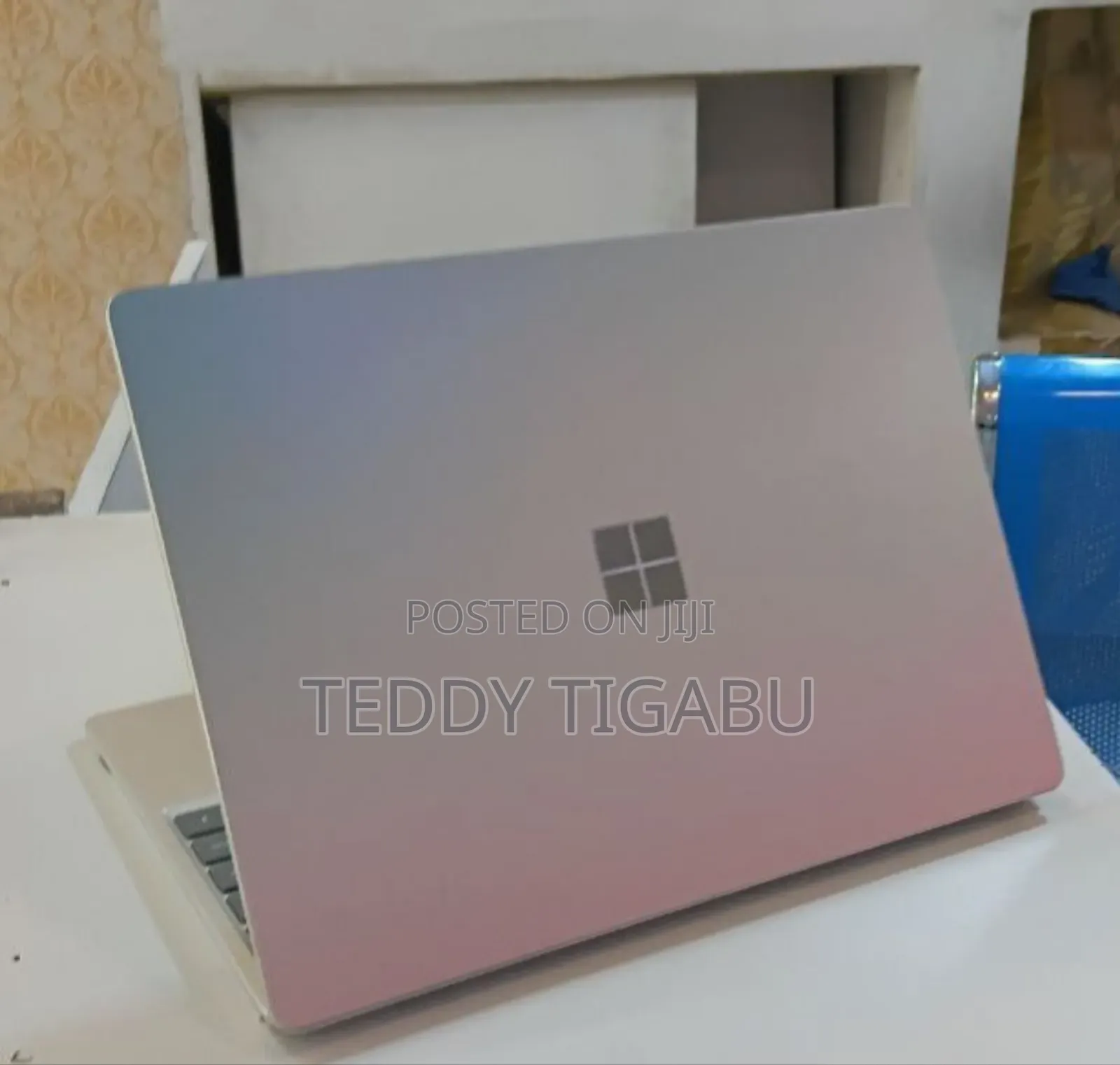 New Laptop Microsoft Surface 8GB Intel Core I5 SSD 128GB