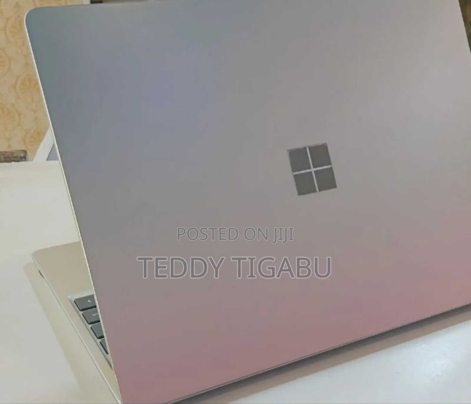 New Laptop Microsoft Surface 8GB Intel Core I5 SSD 128GB