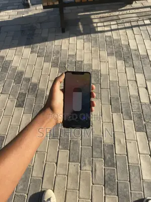 Photo - Apple iPhone XS Max 256 GB Black