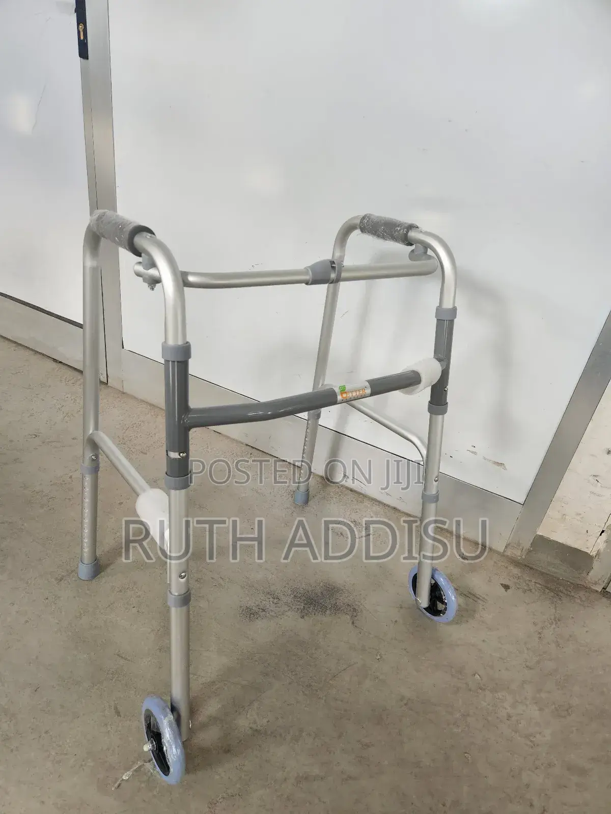 Foldable Walker寄給almunium Walker協商walker Medical Therapy Walker New