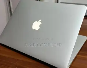 New Laptop Apple MacBook Air 2015 8GB Intel Core I5 SSD 256GB