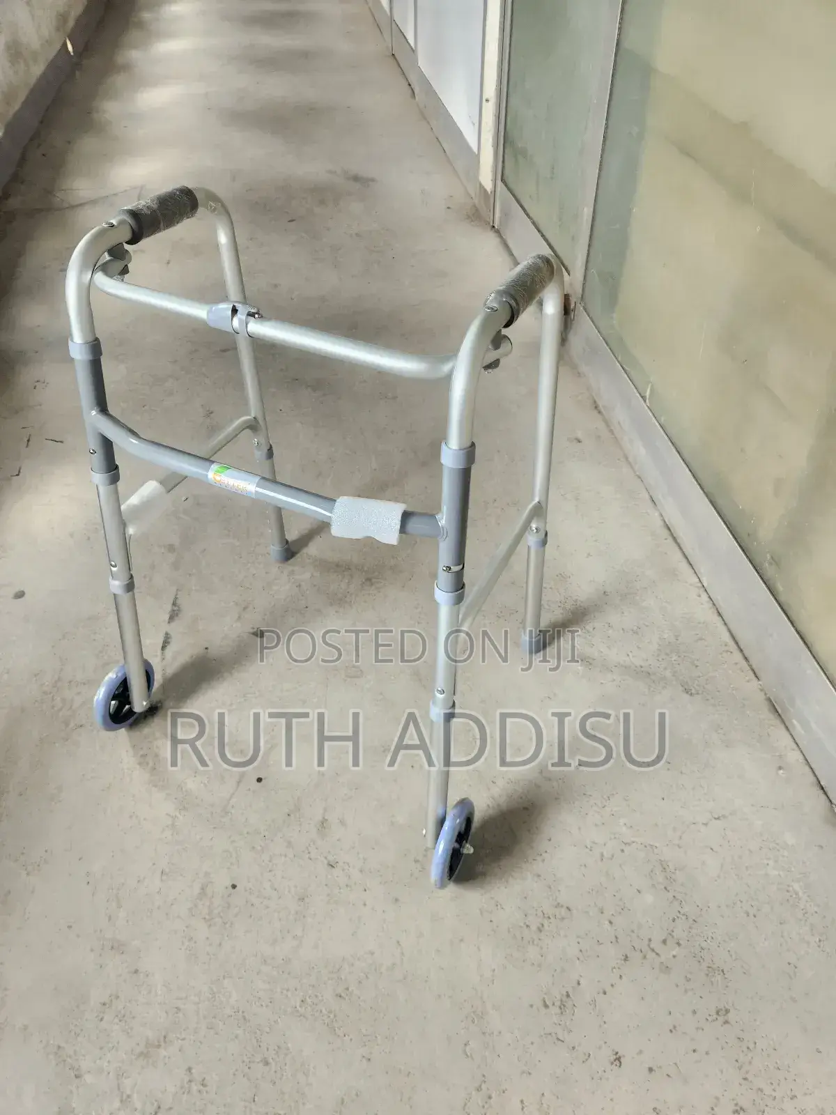 Almunium Walker肺部walking Aid Foldable Walker蝨我brand New Walker Medical