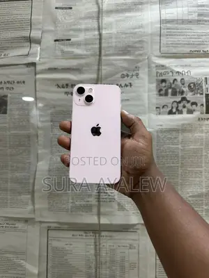 Photo - Apple iPhone 13 128 GB Pink