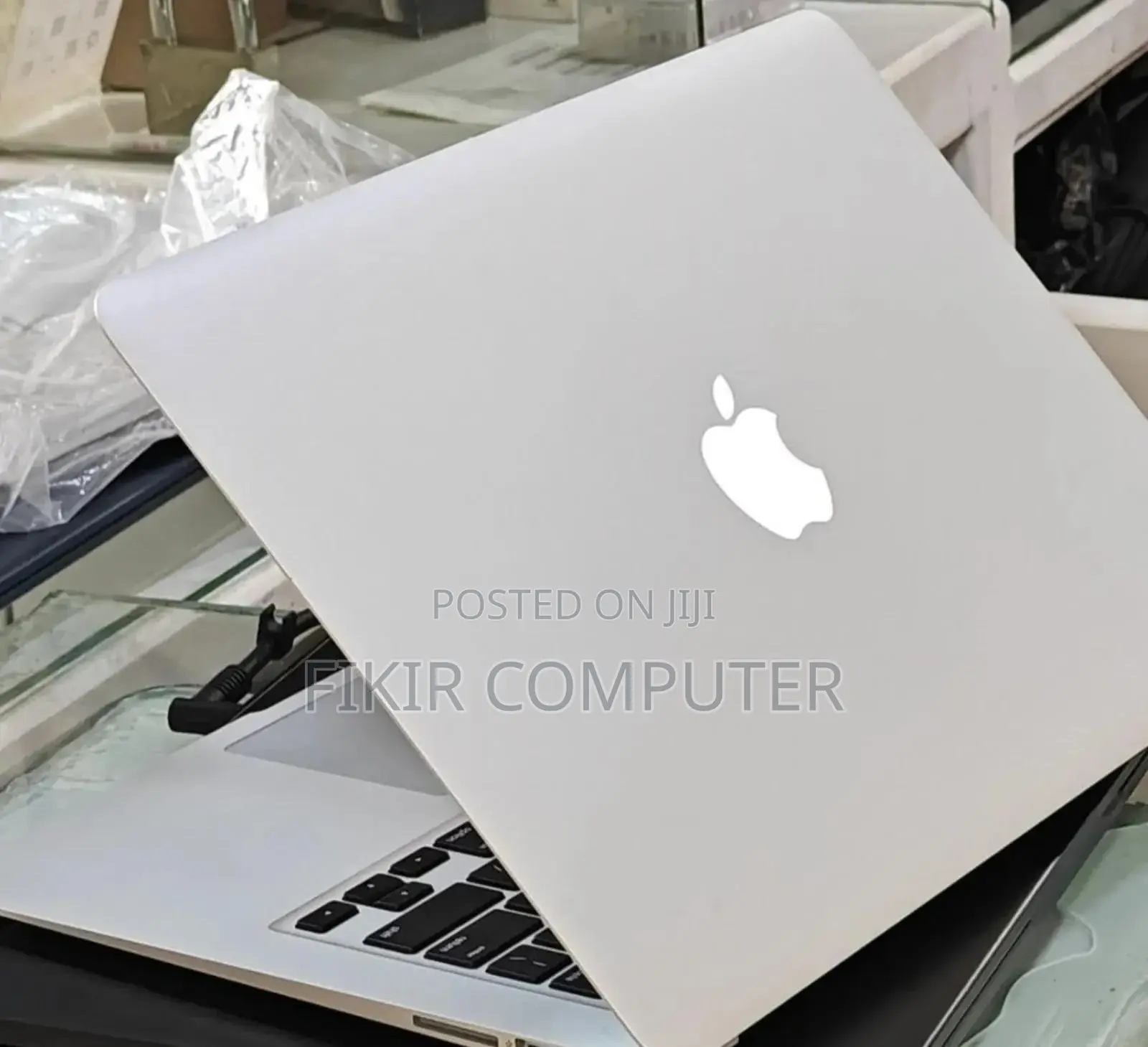 New Laptop Apple MacBook Air 2017 8GB Intel Core I5 SSD 256GB