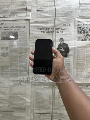 Photo - Apple iPhone 16 256 GB Black