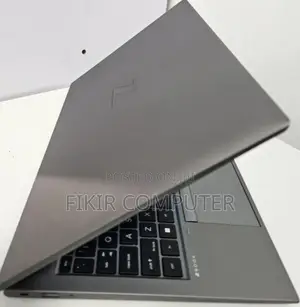 New Laptop HP ZBook Firefly G8 16GB Intel Core I7 SSD 512GB