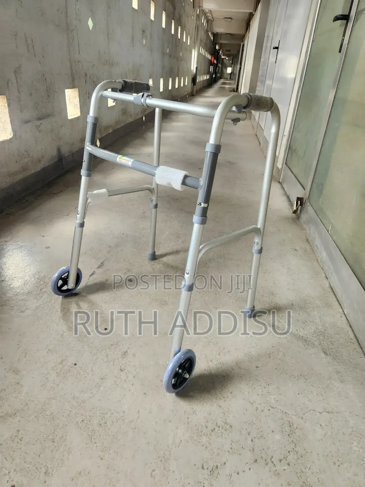 Foldable Walker軍隊medical Almunium Walker胺你heavy Duty Walker腕表walker