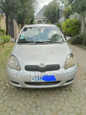 Photo - Toyota Vitz 1.0 FWD 3dr 2004 Silver