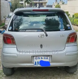 Toyota Vitz 1.0 FWD 3dr 2004 Silver