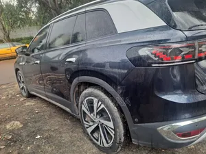 Volkswagen ID.6 2023 Blue