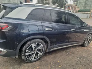 Volkswagen ID.6 2023 Blue