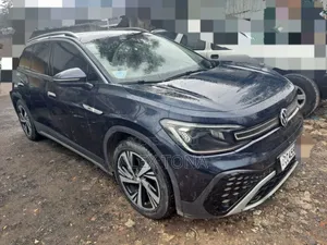 Photo - Volkswagen ID.6 2023 Blue