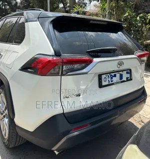 Toyota RAV4 2020 White