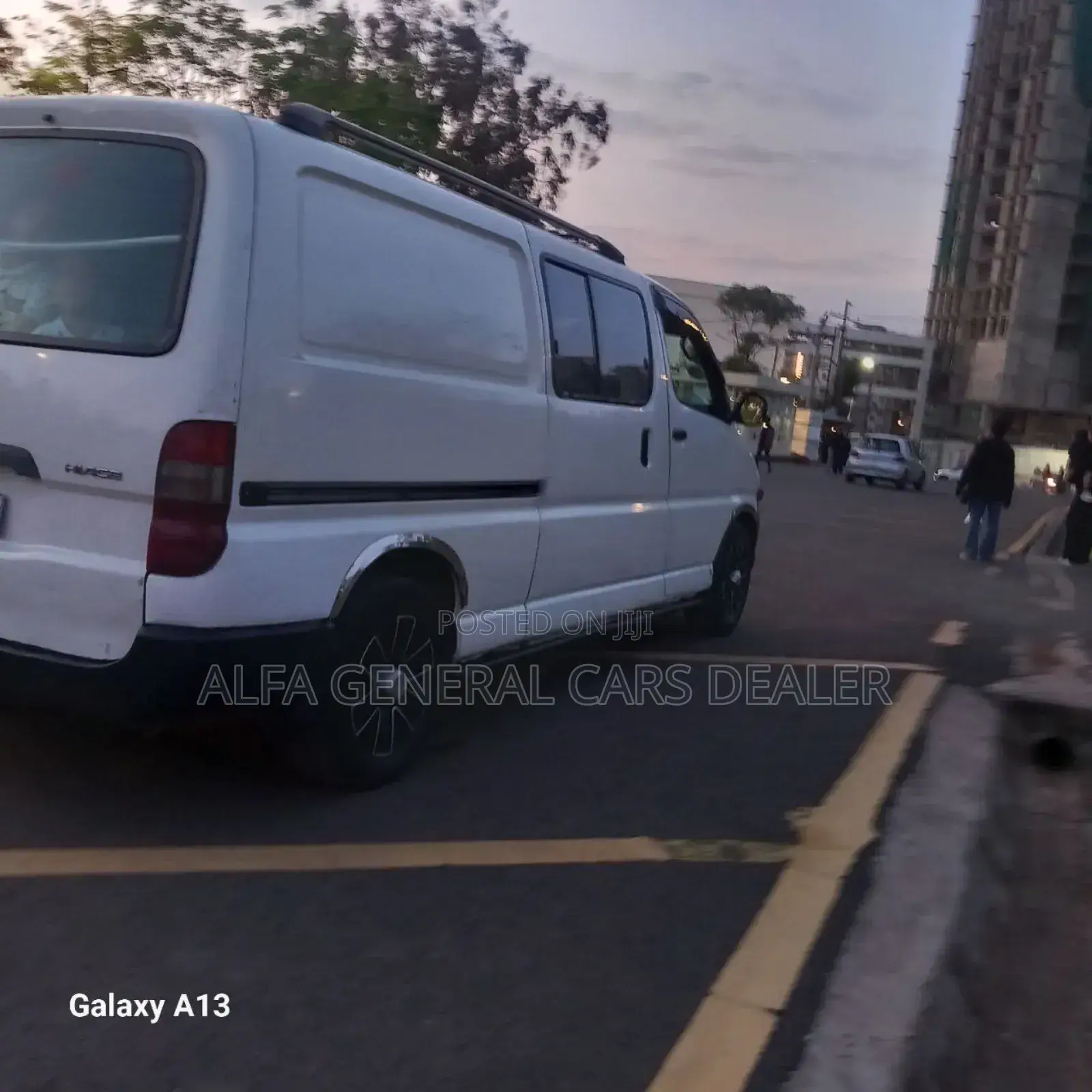 Toyota HiAce 2005 White