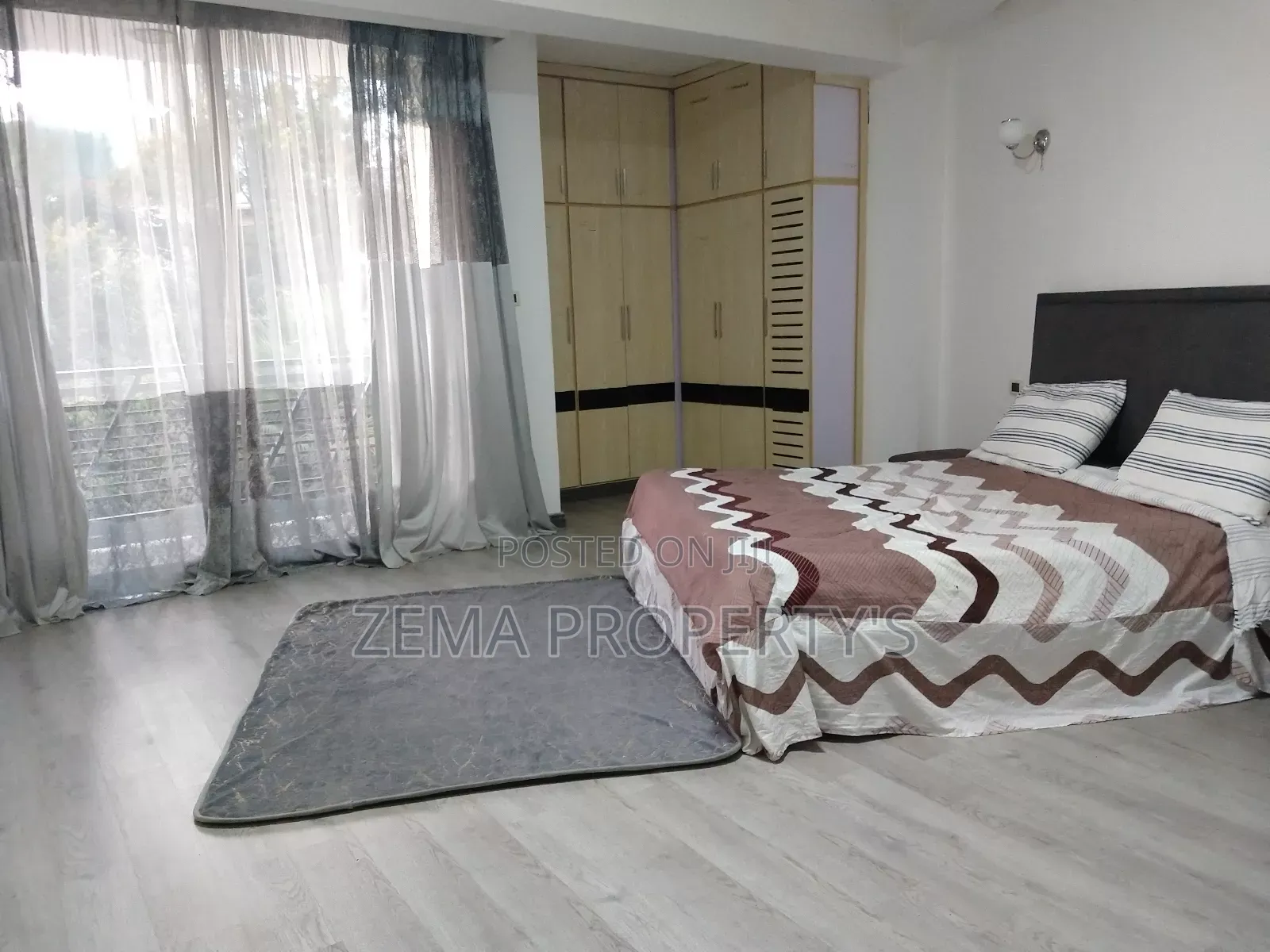 Furnished 3bdrm Apartment in Bole for rent
