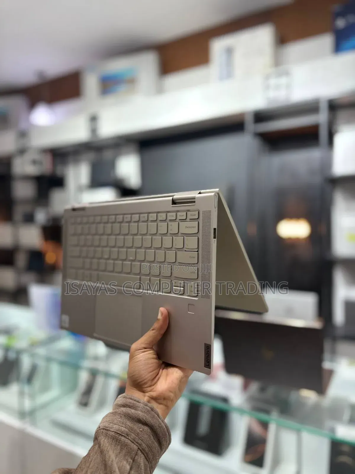 New Laptop Lenovo Yoga C740 8GB Intel Core I5 SSD 512GB