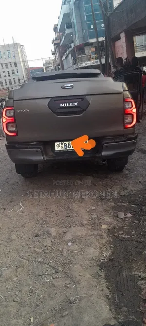 Toyota Hilux 2021 Gray