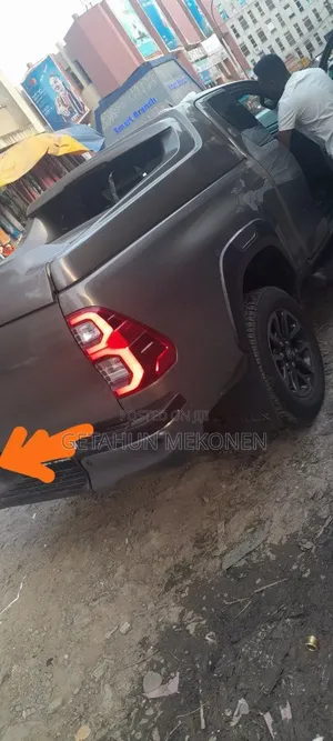 Toyota Hilux 2021 Gray