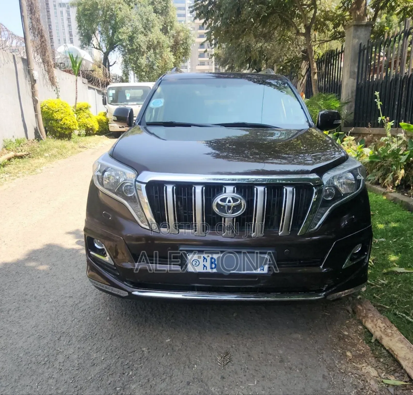 Toyota Land Cruiser Prado 2017 Gray