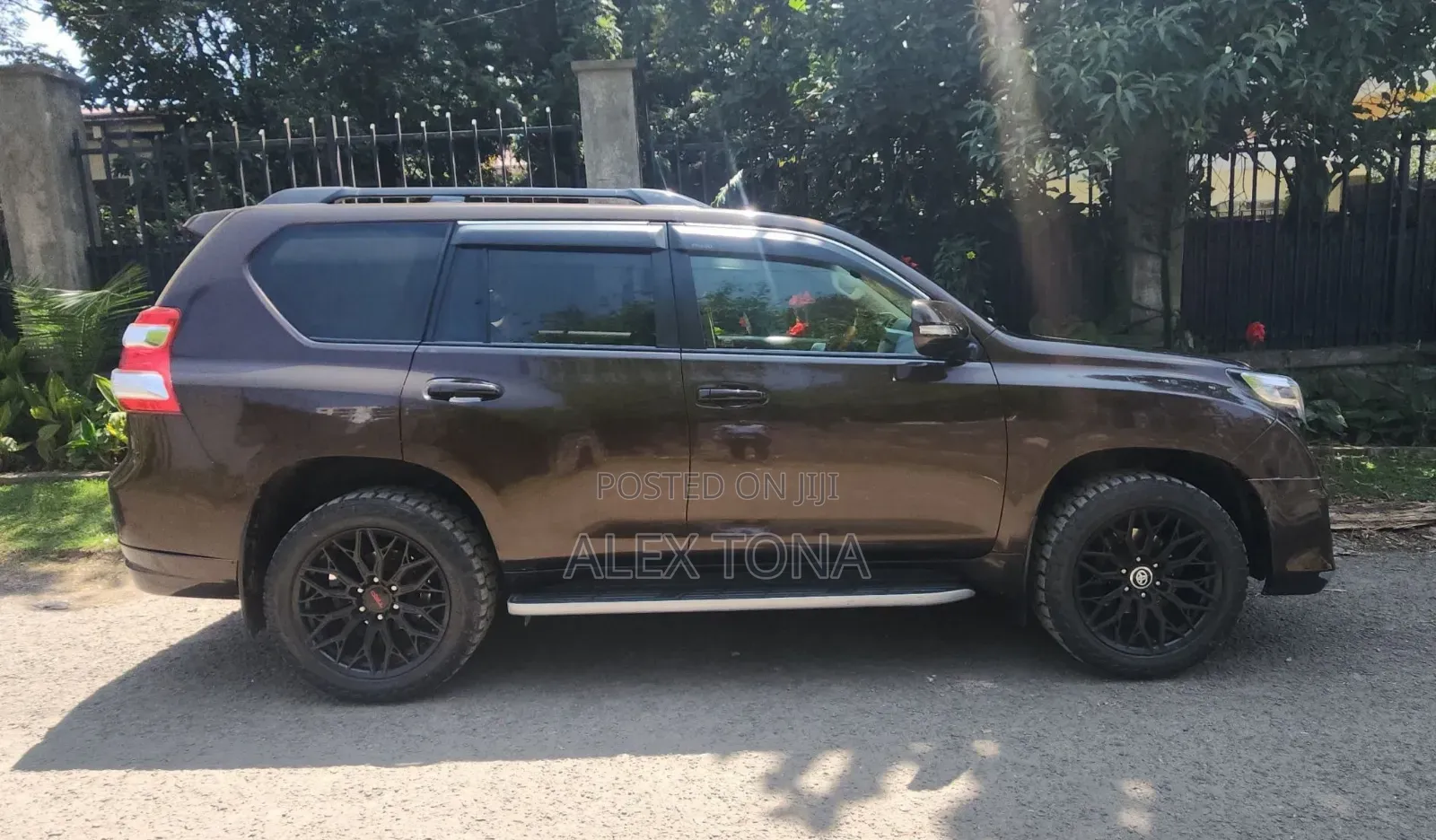 Toyota Land Cruiser Prado 2017 Gray