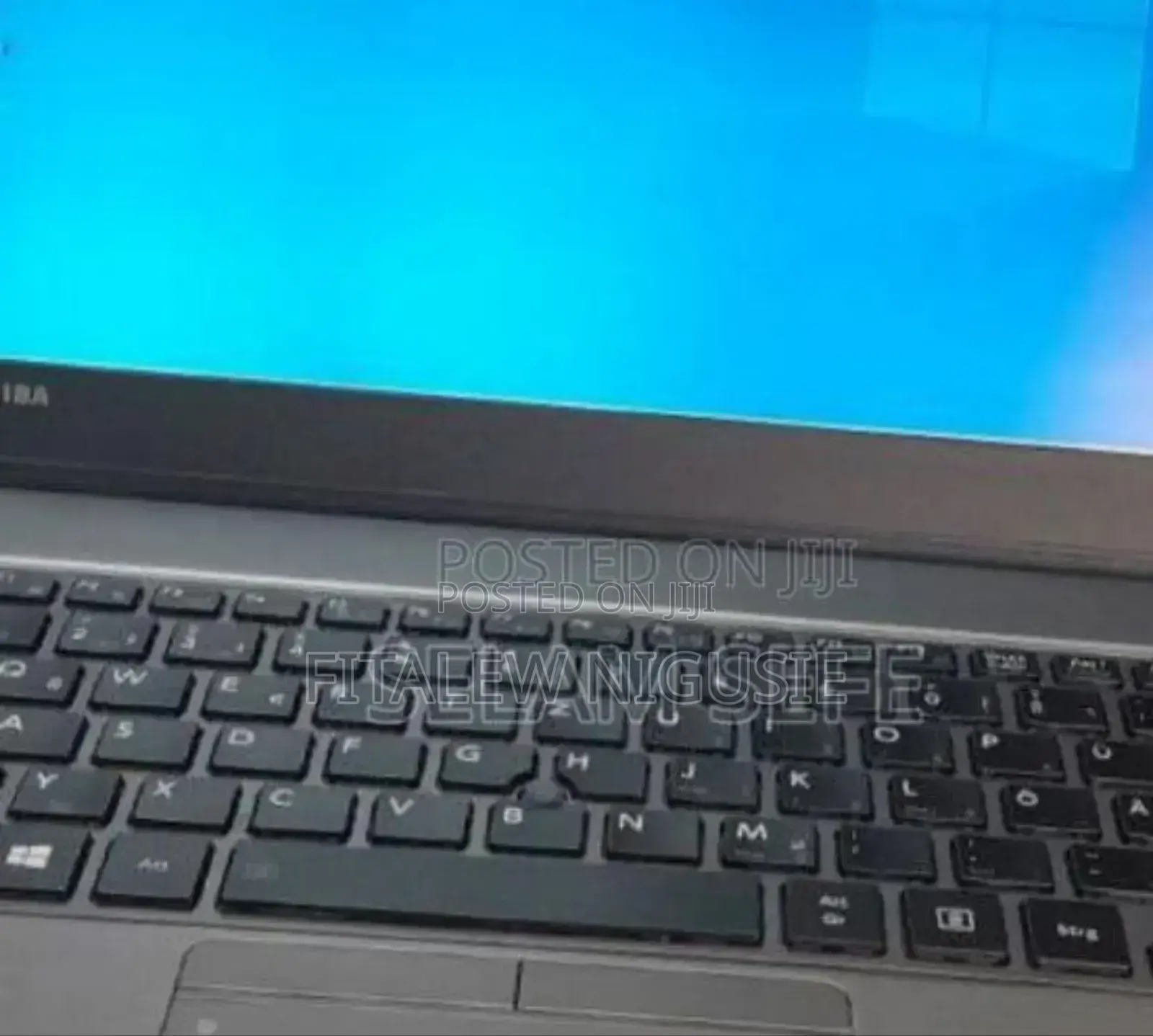 New Laptop Toshiba Satellite Click 2 Pro 8GB Intel Core i5 SSD 256GB