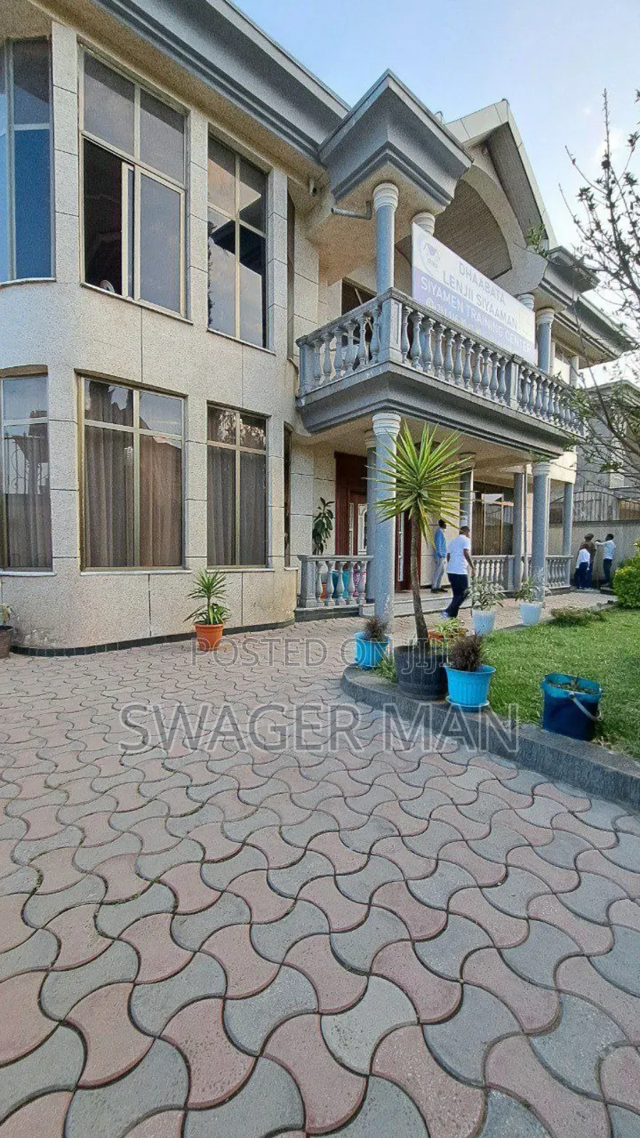 Furnished 9bdrm Townhouse/Terrace in Kefyalow Real State, Yeka for sale