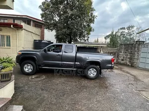 Toyota Tacoma SR 4x2 Access Cab 127.4 in. WB 2020 Gray