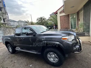 Photo - Toyota Tacoma SR 4x2 Access Cab 127.4 in. WB 2020 Gray