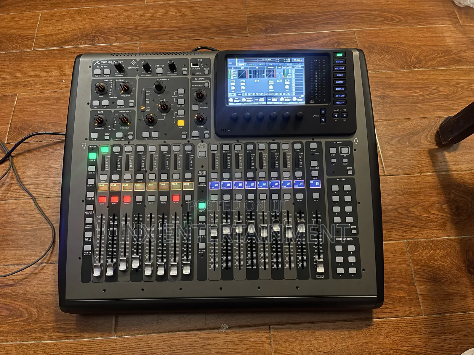 Digital Mixer Beringer X32 Compact