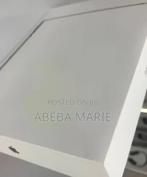 New Laptop Apple MacBook Air 2025 M4 13-inch 16GB Apple M4 SSD 512GB