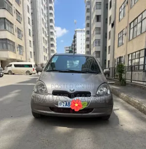 Toyota Vitz 2001 Gray