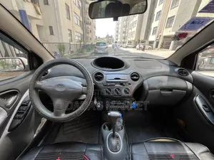 Toyota Vitz 2001 Gray