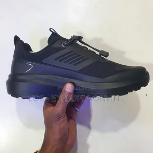High Quality Full Black Sneaker [On Hand]