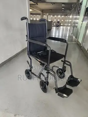 Foldable Wheelchair者或heavy Duty Four Wheels Wheelchair延伸wheelchair New