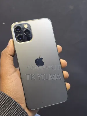 Photo - Apple iPhone 12 Pro 128 GB Black