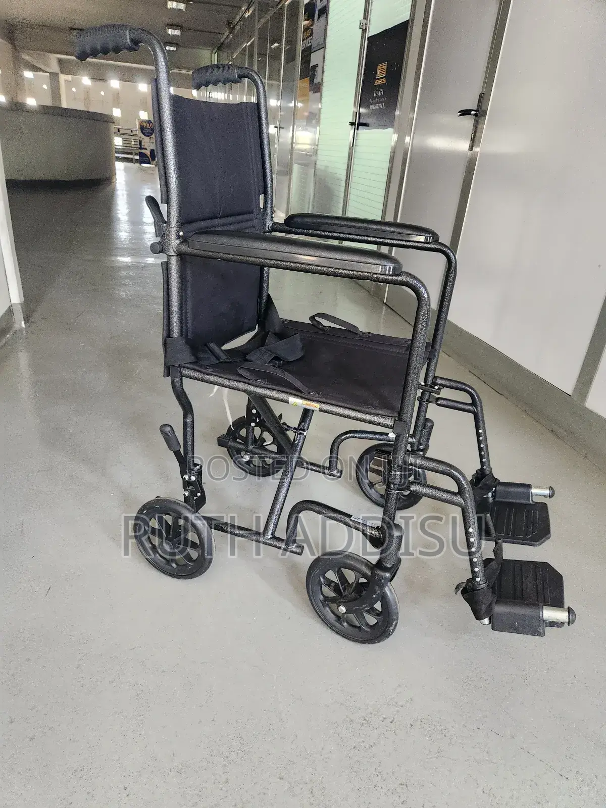 Four Wheels Medical Wheelchair夷陵brand Safety Wheelchair延續wheelchair