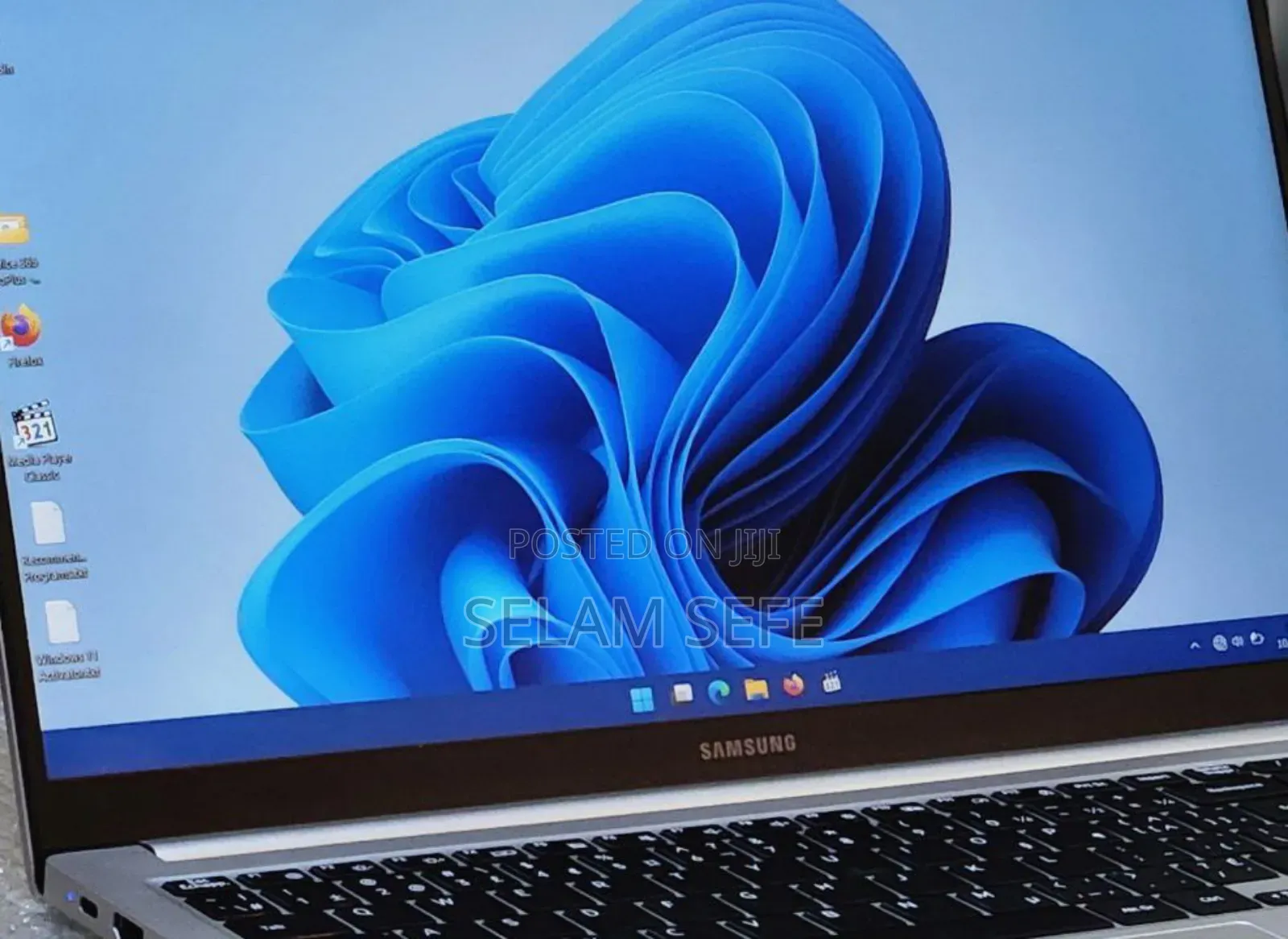 New Laptop Samsung 8GB Intel Core I5 SSD 256GB