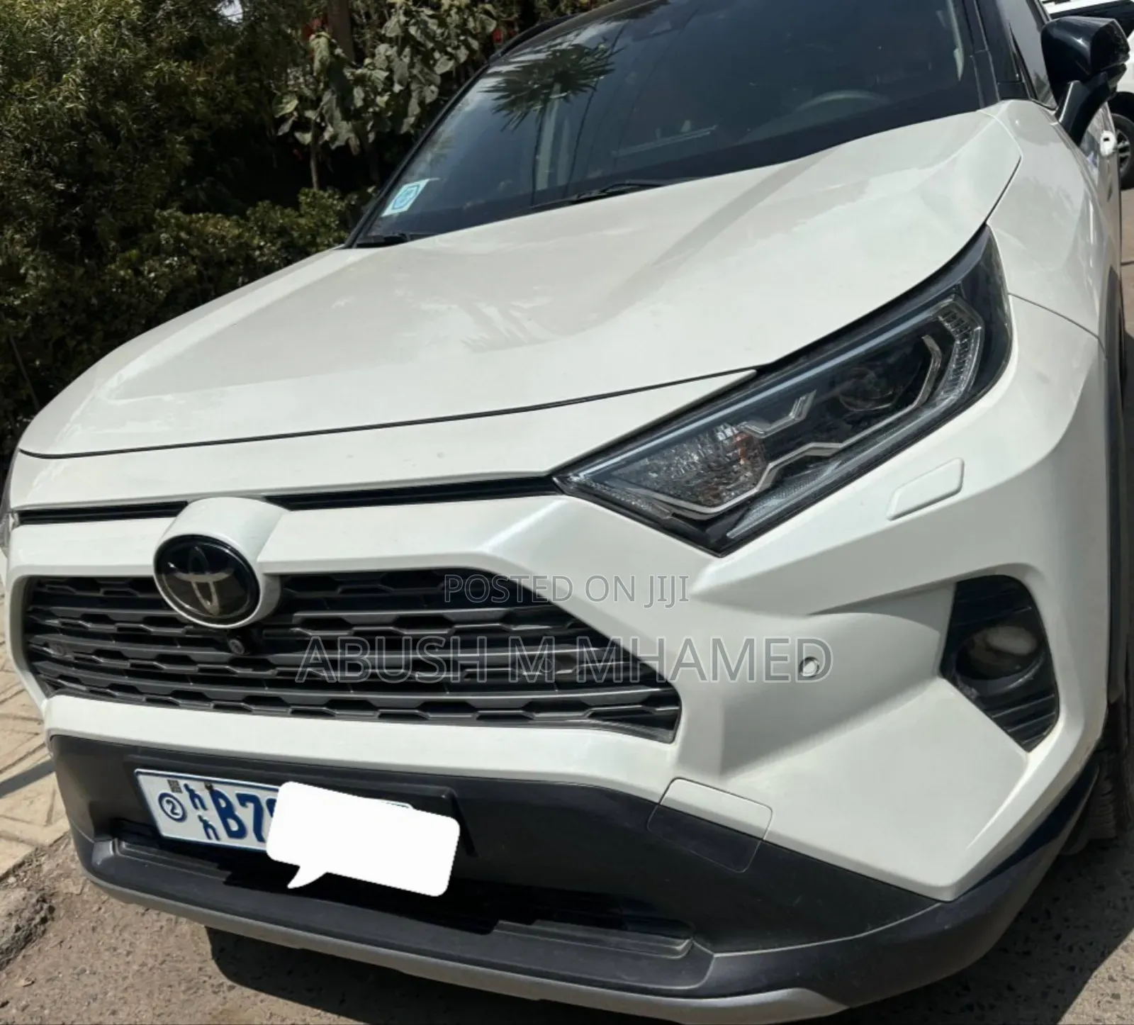 Toyota RAV4 2021 White