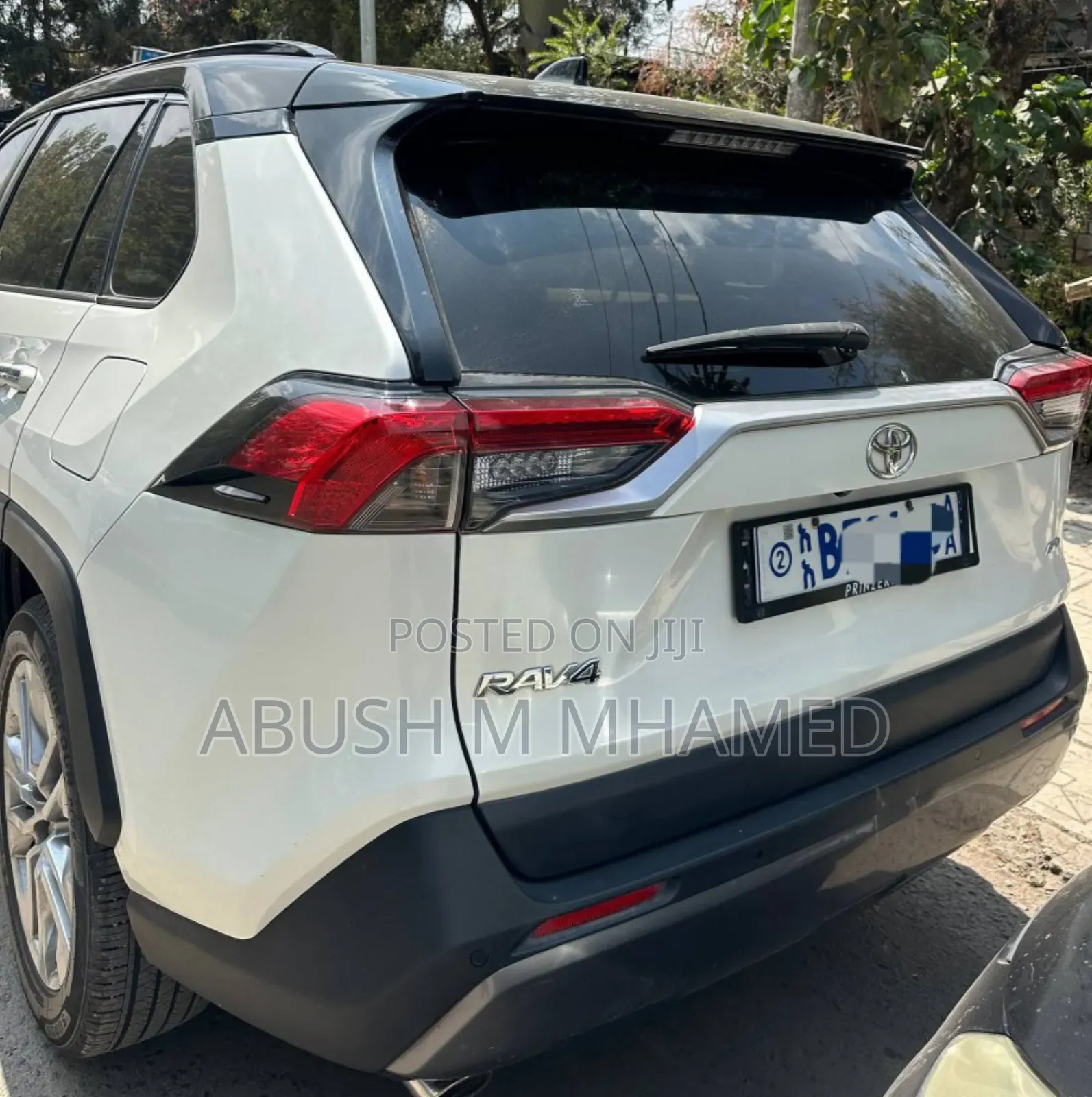 Toyota RAV4 2021 White