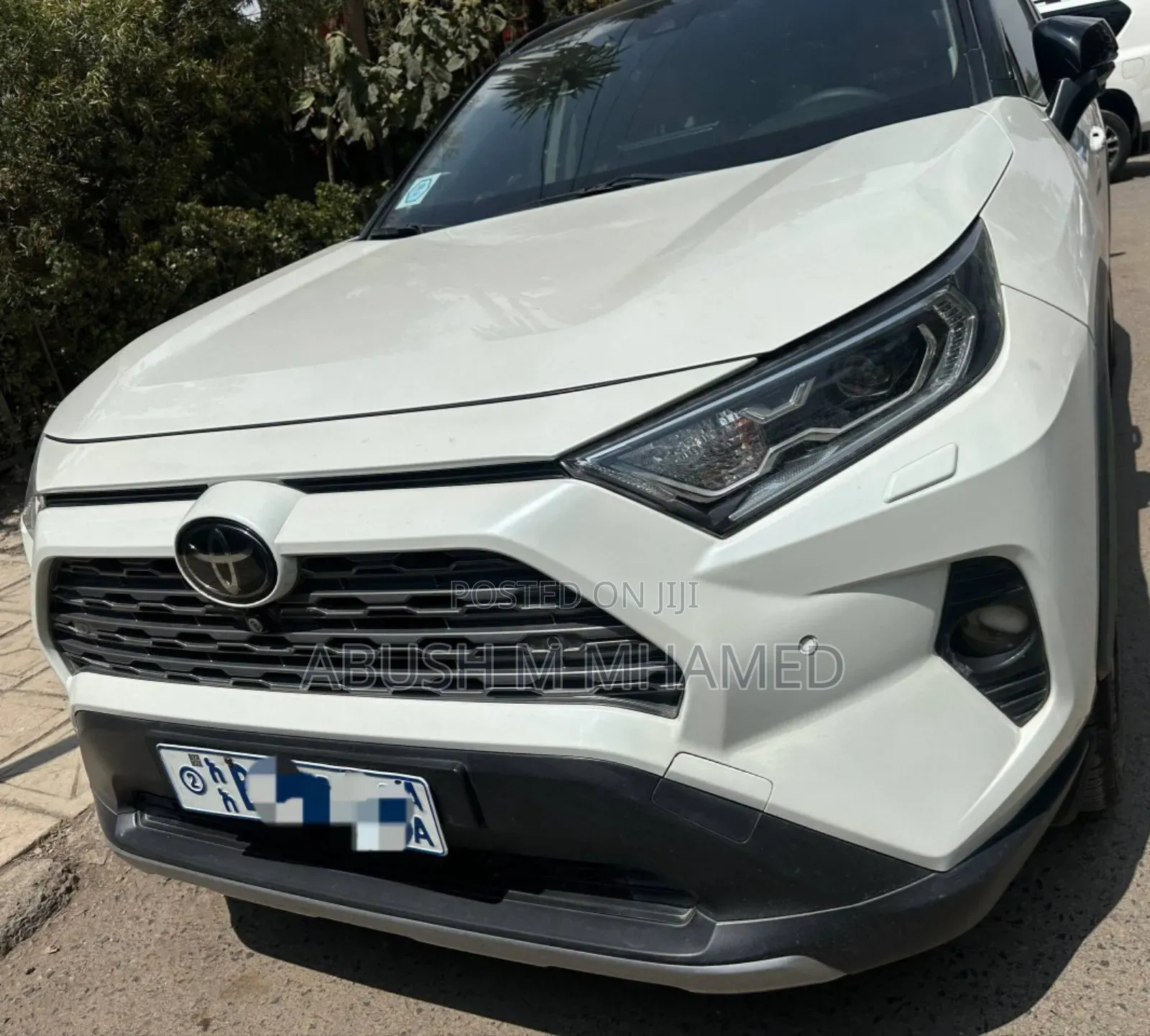 Toyota RAV4 2021 White